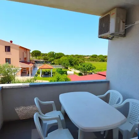Beach Holiday Apartament *